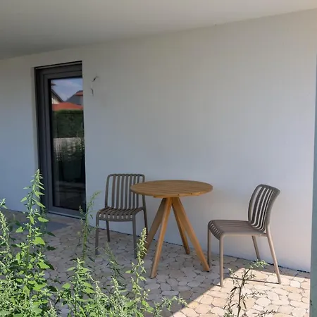 Neubau Mit Terrasse イヘンハウゼン